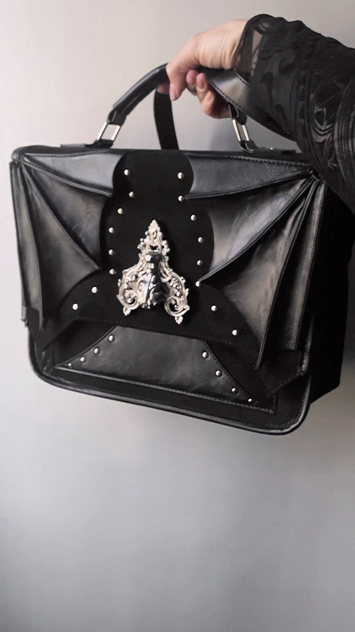 【RESTYLE】バッグ*BAT KNOCKER MESSENGER BAG【取寄】