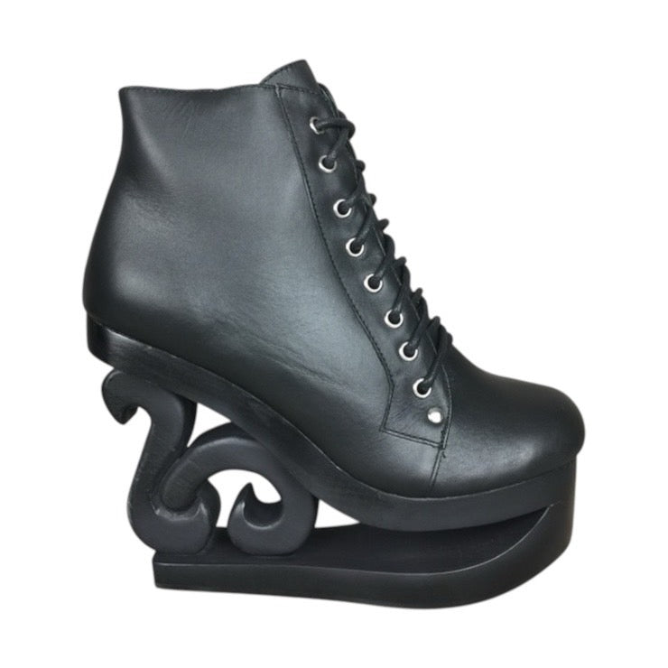 【JEFFREY CAMPBELL】スケートヒールレースアップブーツ*FJF3932