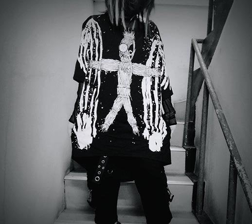 【FAR STAR】BIG フィッシュテイルTシャツ(ワラ人形単体)
