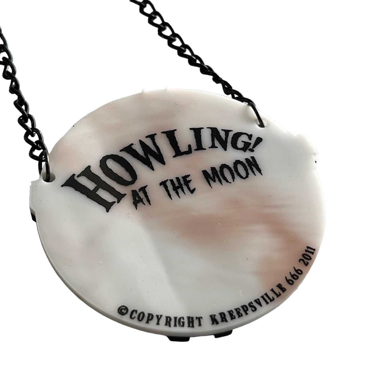 HOWLING necklace
