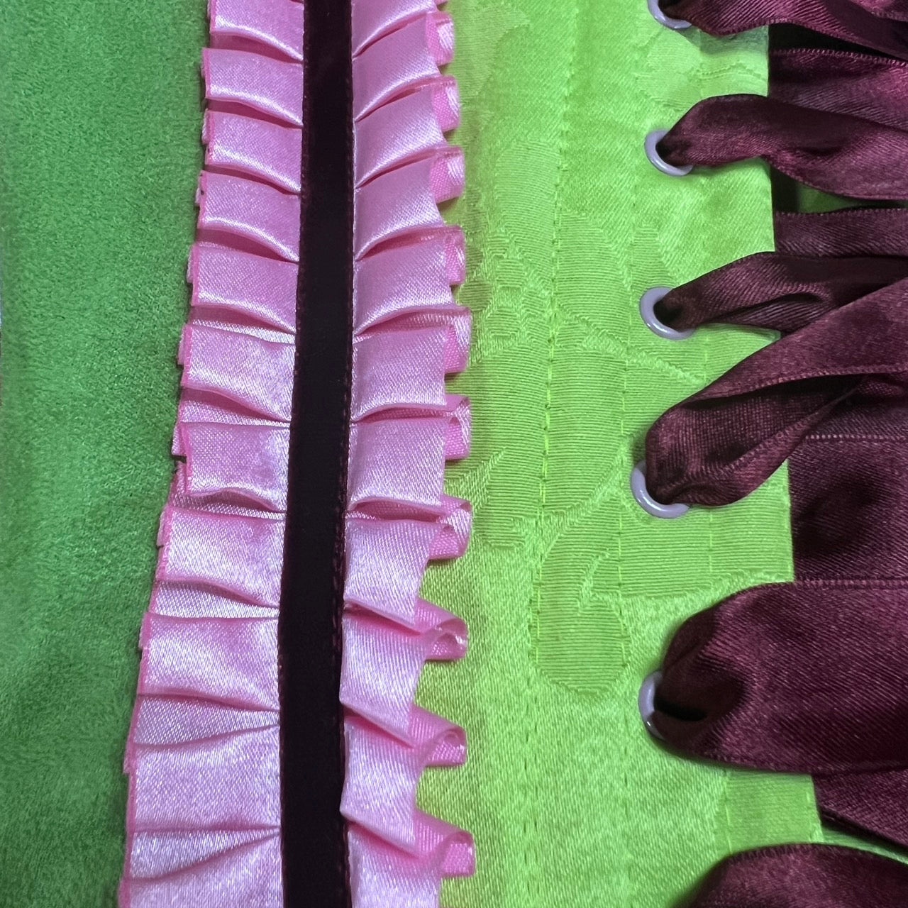 Overbust Corset - CUPCAKE GREEN