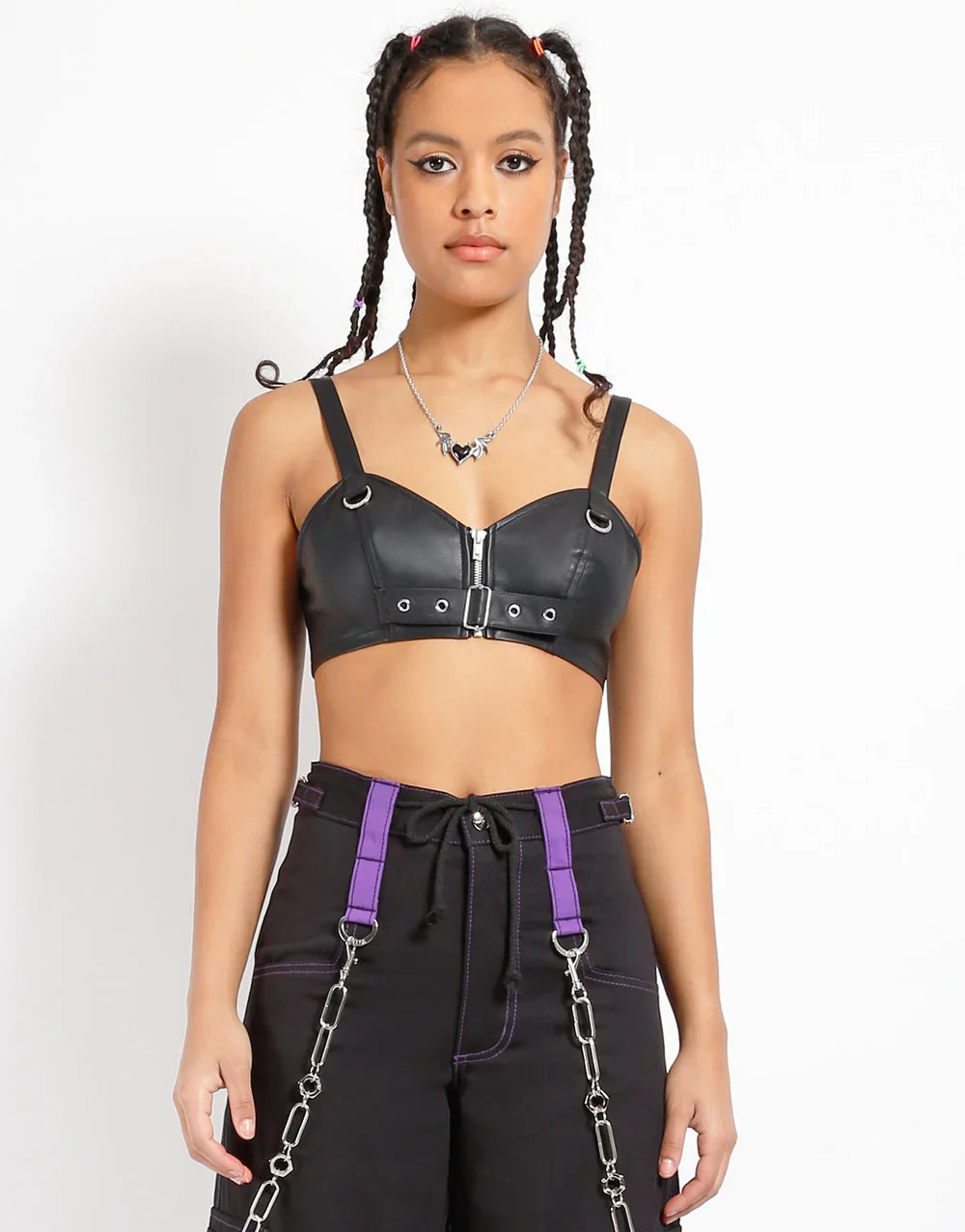 【TRIPP NYC】クロップド丈ホルタートップ＊FAUX LEATHER BUCKLE CROP HALTER(VX4188)