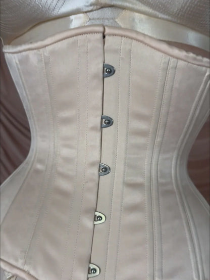 MORTICIA UNDERBUST CORSET L4086