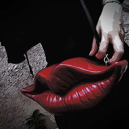 LIP SHOULDER BAG/RED