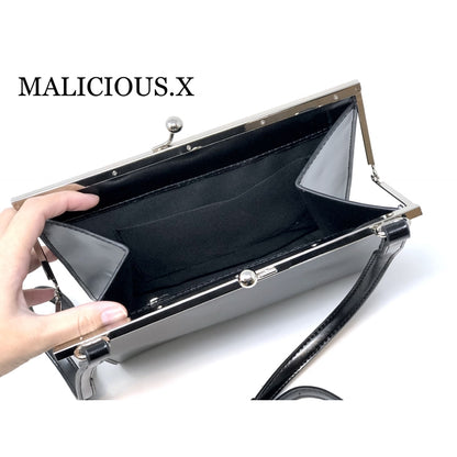 CREATURE SQUARE METAL CLASP SHOULDER BAG