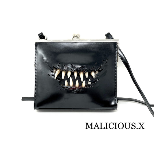 CREATURE SQUARE METAL CLASP SHOULDER BAG