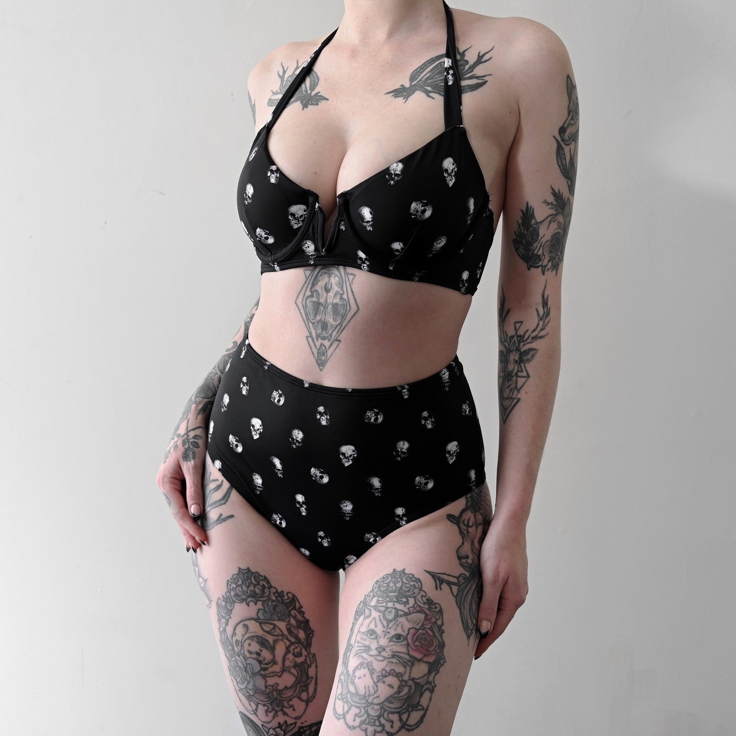 【KILL STAR】SKULLS 2-PIECE SWIMSUIT