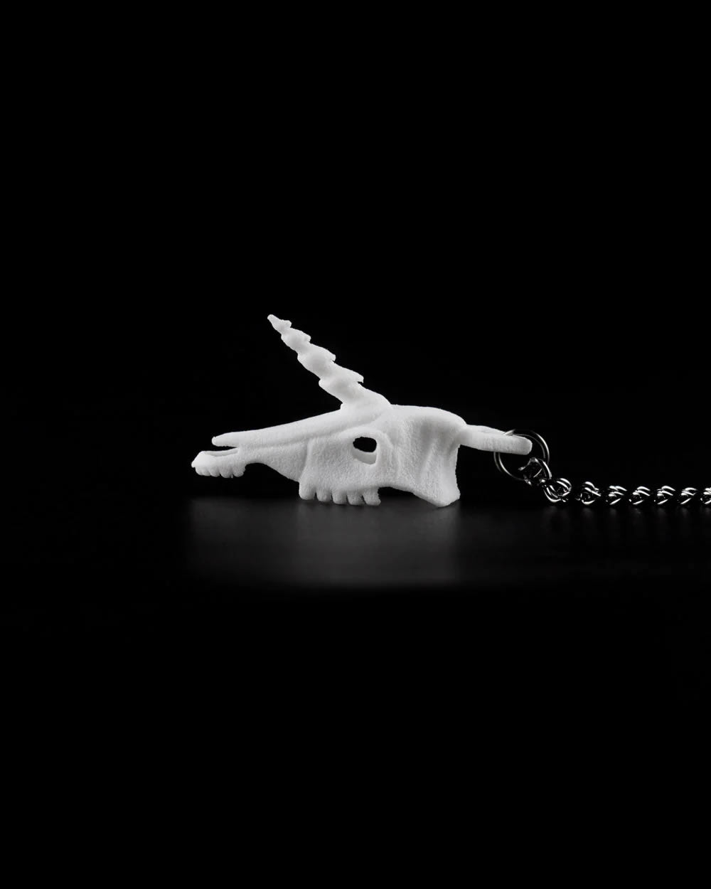 UNICORN SKULL NECKLACE IN WHITE
