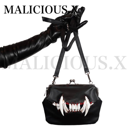 CAT FANG SHOULDER METAL CLASP BAG